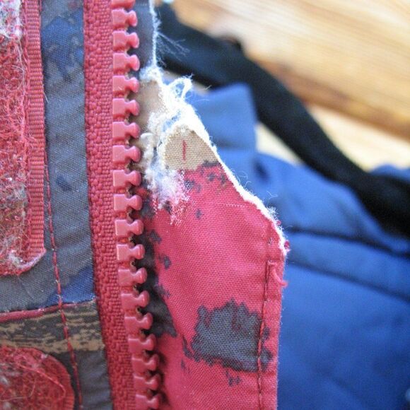 The North Face TNF Hyvent Hooded Puffer Jacket Boys - Picture 9 of 12